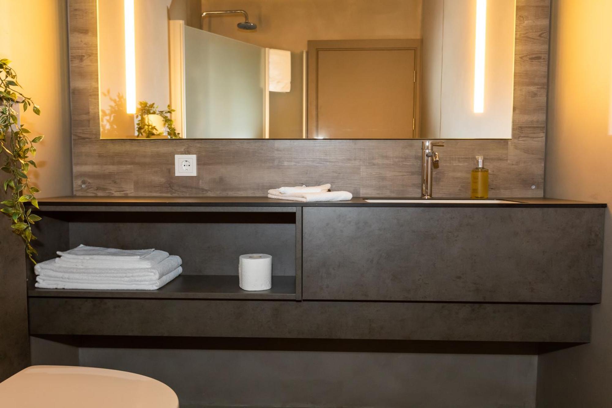 Hotel Halond Ακουρέιρι Εξωτερικό φωτογραφία